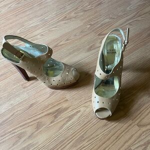 Stuart Weitzman Leather Tan Peep-Toe Heels Size 8